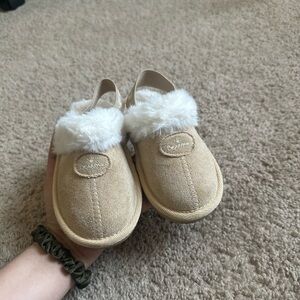 BearPaw Beige Suede Slippers with Plush Lining